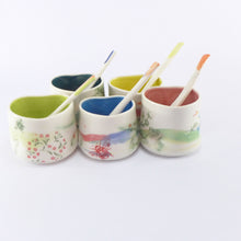 Load image into Gallery viewer, Heart dish with spoon lime