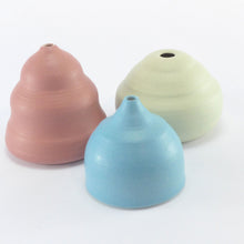 Load image into Gallery viewer, Aqua seashell vase LB138