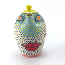 Load image into Gallery viewer, Eyes and lips tea pot