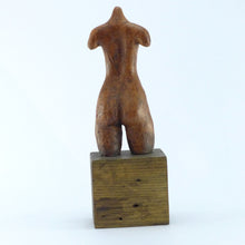 Load image into Gallery viewer, Girl sculpture