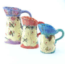 Load image into Gallery viewer, Figure medium jug red