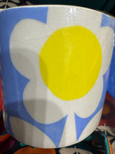 Load image into Gallery viewer, Cornflower flower mug