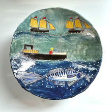 Load image into Gallery viewer, Trawler pedestal dish