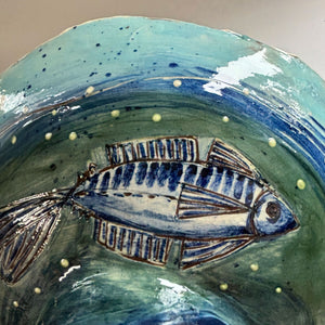 Trawler pedestal dish