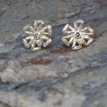 Load image into Gallery viewer, Silver cumin snowflake studs