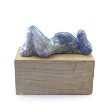 Load image into Gallery viewer, Fii sculpture on a blue wood plinth