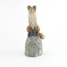 Load image into Gallery viewer, Small sitting fox on a green hill