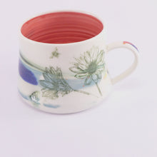 Load image into Gallery viewer, Red short mug