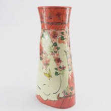 Load image into Gallery viewer, Figure large vase red