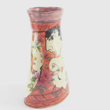 Load image into Gallery viewer, Figure medium vase red
