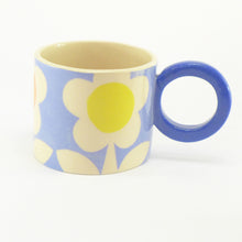Load image into Gallery viewer, Cornflower flower mug