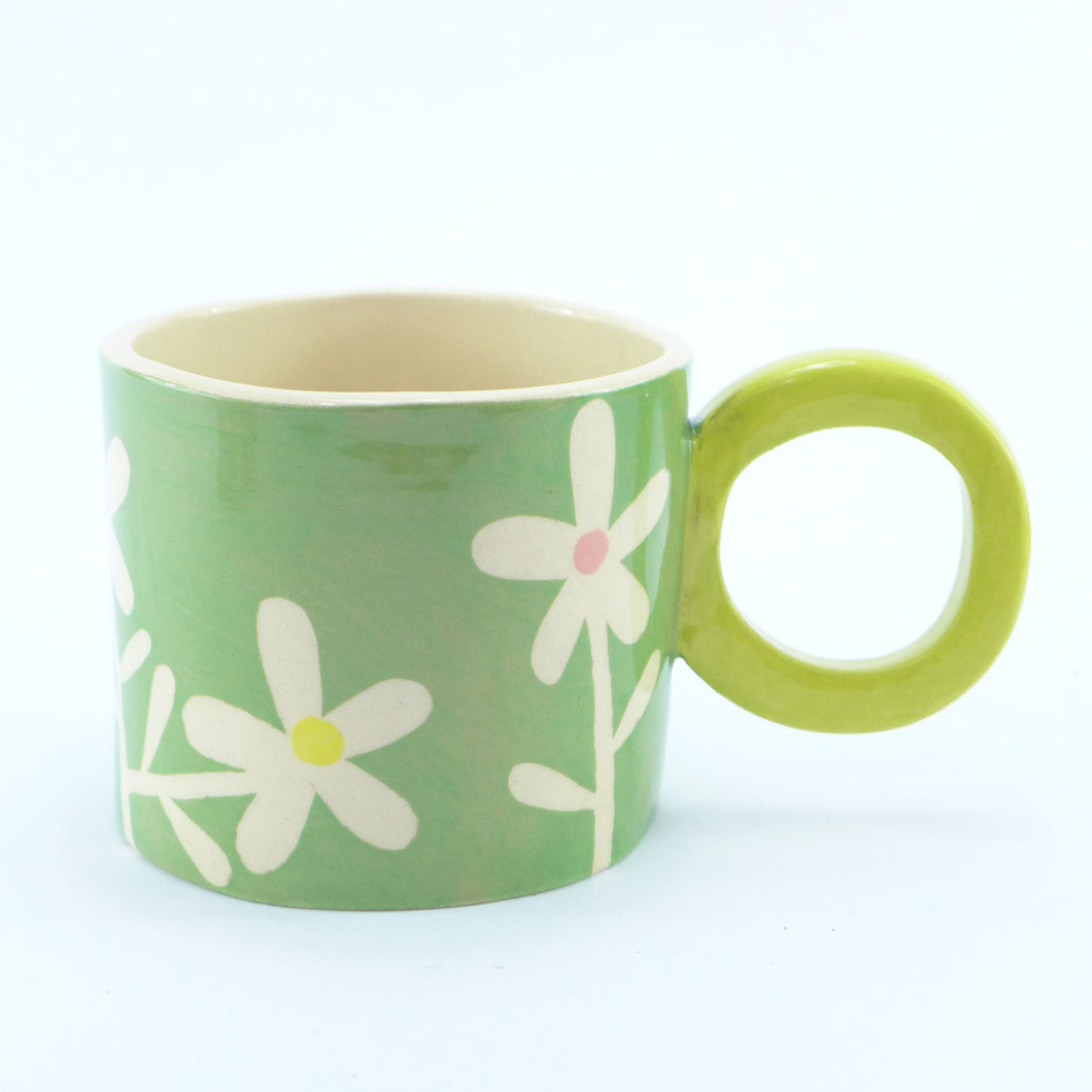 Green daisy mug