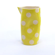 Load image into Gallery viewer, Yellow pinch jug
