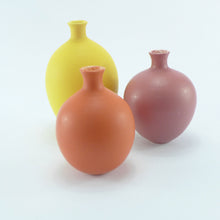 Load image into Gallery viewer, Golden orange oval vase LB109