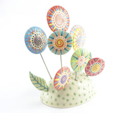 Load image into Gallery viewer, Ceramic flower arrangement cream base
