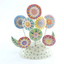 Load image into Gallery viewer, Ceramic flower arrangement cream base