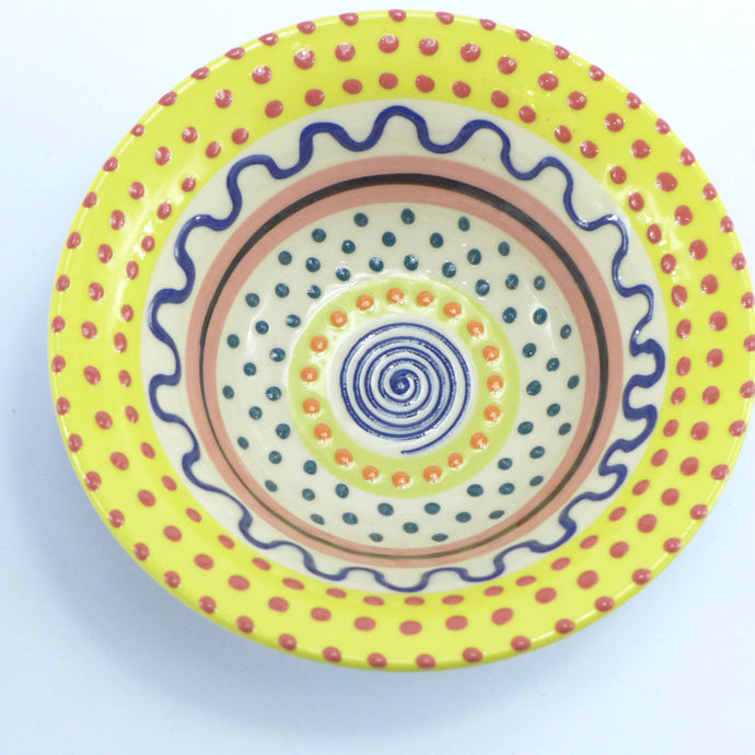 Yellow spot edge spotty medium bowl