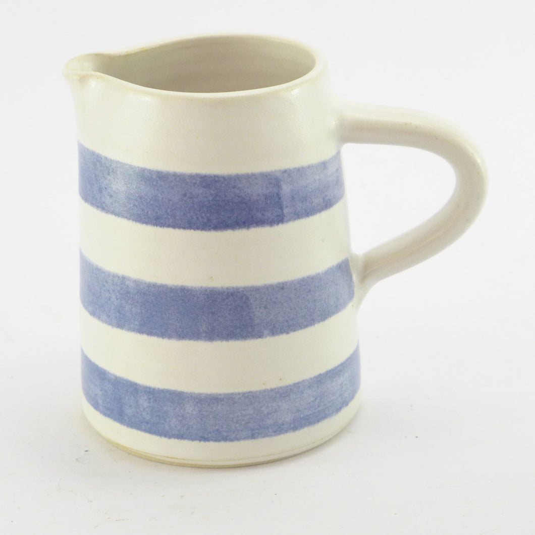 Blue and white medium jug broad stripe