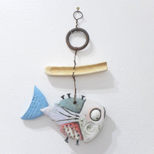 Load image into Gallery viewer, Fish with ring wallmount
