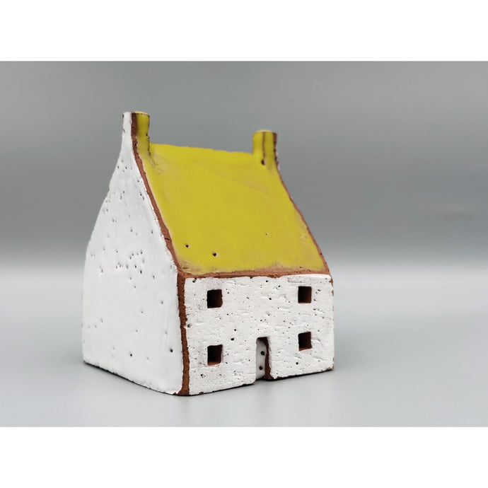 Ceramic house with yellow roof PM10