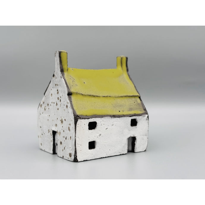 Ceramic house with yellow roof PM1