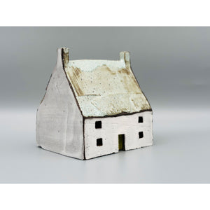 Ceramic house with aqua roof PM3