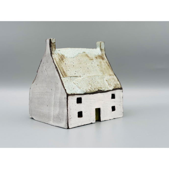 Ceramic house with aqua roof PM3