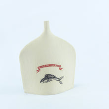 Load image into Gallery viewer, Puffin Small Vessel