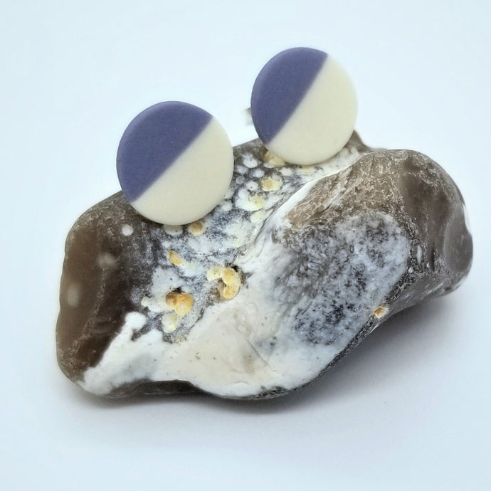 Porcelain studs blue and white