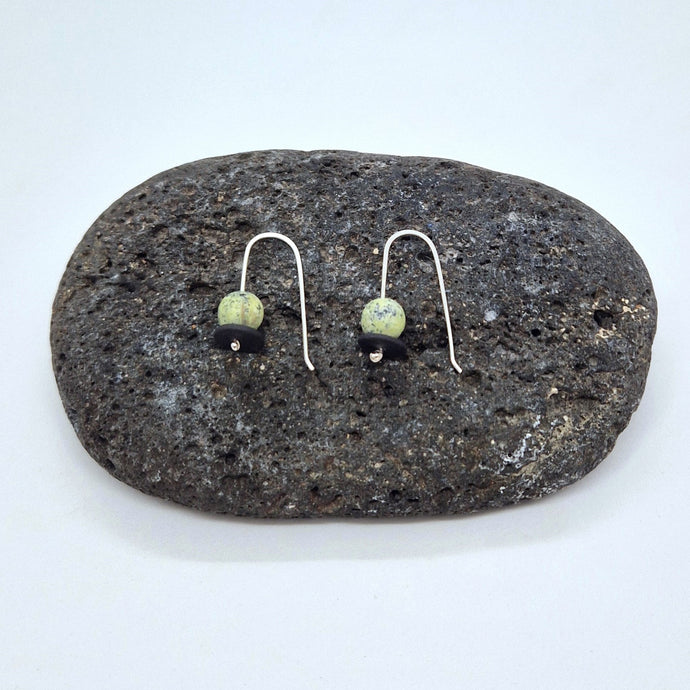 Serpentine and sterling silver earrings CB88