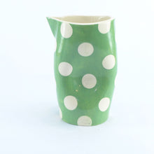 Load image into Gallery viewer, Green pinch jug