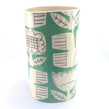 Load image into Gallery viewer, Jade patchwork bird oval vase