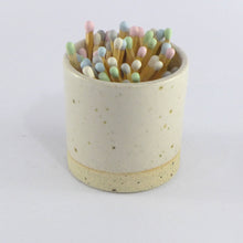 Load image into Gallery viewer, Off white match pot