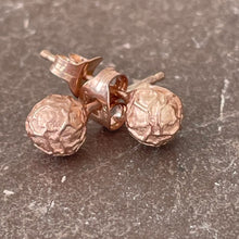 Load image into Gallery viewer, Gilt peppercorn studs