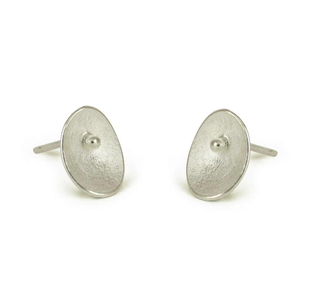GCE12 Silver seed stud earrings