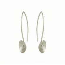 Load image into Gallery viewer, GCE13 Silver seed drop earrings