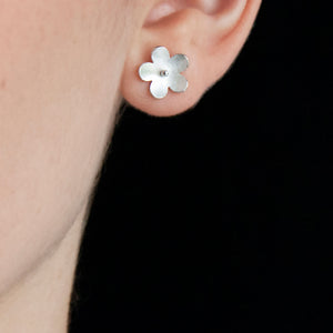GCE33 Silver blossom stud earrings