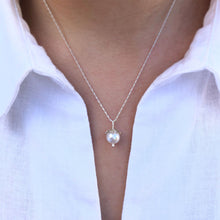 Load image into Gallery viewer, GCF14P Silver blossom and pearl pendant