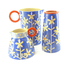 Load image into Gallery viewer, Blue large oval daisy jug